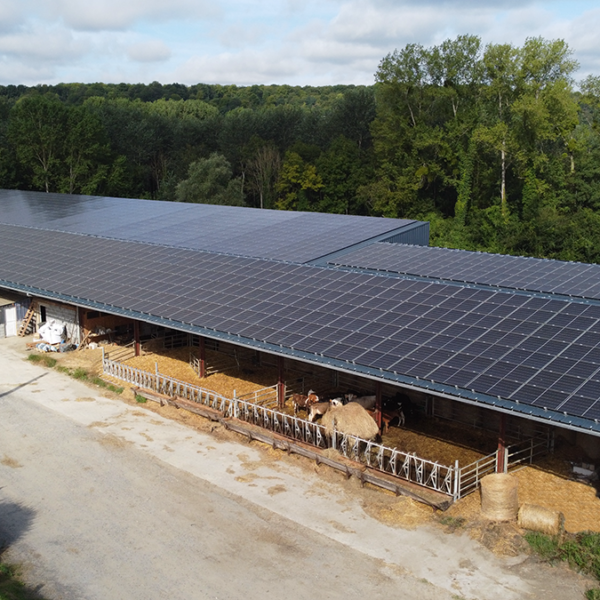 Toiture photovoltaïque située à Vauxaillon dans l'Aisne (02) réalisée par le Groupe Silicéo.